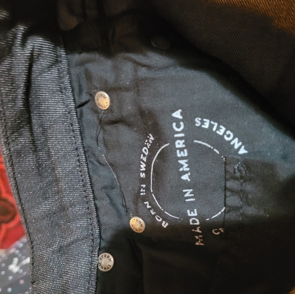 Jeans - Picture 7 of 9